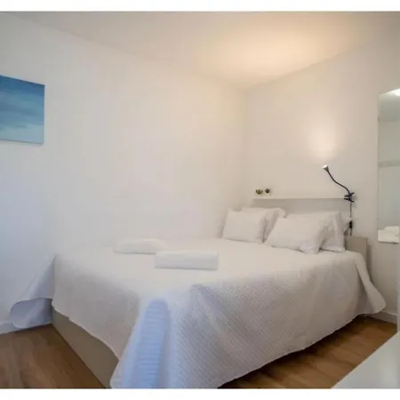 The Sunny Ii Apartment *